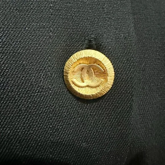 CHANEL 3 Gold CC Buttons - Picture 2 of 4